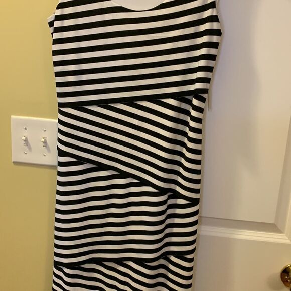 Sophia Christina size medium black and white striped sleeveless maxi dress - Picture 2 of 10